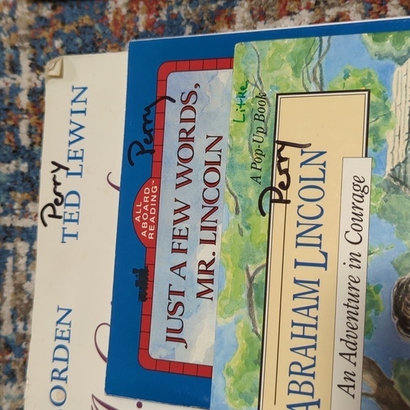 Scholastic Abraham Lincoln Nonfiction Paperback Book Set of 4 Books - Used - Picture 3 of 11